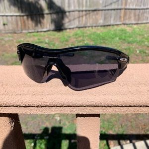Like new Oakley radar men’s sunglasses